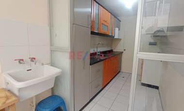 Se Alquila Acogedor Departamento En 4To Piso Con Cochera Y Ascensor – Condominio Parques De Surco I