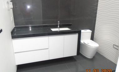 casa en venta en la floresta. Cod V6099