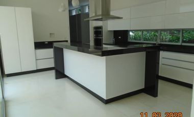 casa en venta en la floresta. Cod V6099