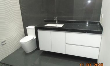 casa en venta en la floresta. Cod V6099