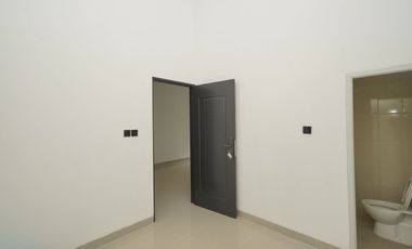 Rumah Terawat di Bekasi Dekat ke Terminal dan Stasiun Bisa KPR J-39394