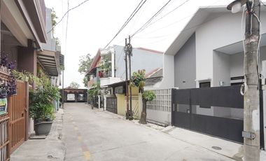 Rumah Hadap Utara 14 menit ke Summarecon Mall Bekasi Siap KPR J-39394