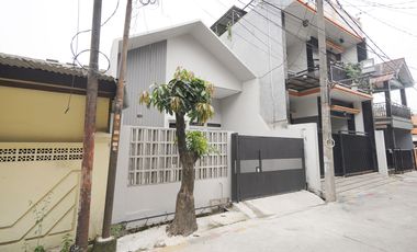 Rumah Terawat di Bekasi Dekat ke Terminal dan Stasiun Bisa KPR J-39394
