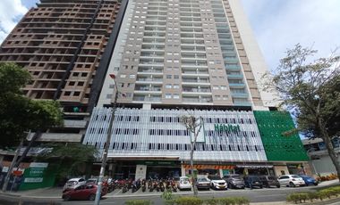 apartamento en arriendo en edificio infinity piso 20. Cod A13427