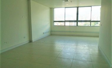 SE RENTA OFICINA EN RESTREPO NARANJO - SABANETA