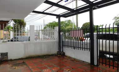 casa-local en arriendo en crespo. Cod A92684