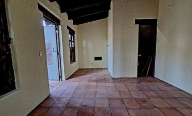 Casa en VENTA con vistas y rodeada de naturaleza cercana al  centro