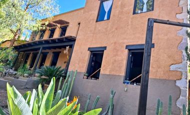 Casa en VENTA con vistas y rodeada de naturaleza cercana al  centro