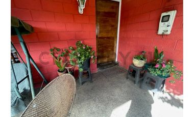 Se vende amplia casa en el sector  Collao