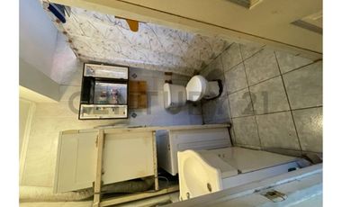 Se vende amplia casa en el sector  Collao