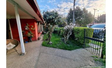 Se vende amplia casa en el sector  Collao