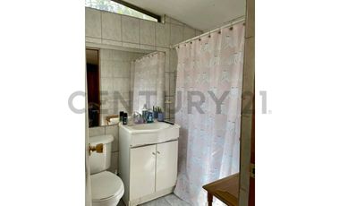 Se vende amplia casa en el sector  Collao