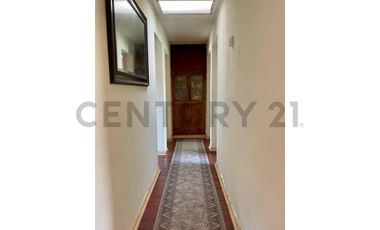 Se vende amplia casa en el sector  Collao