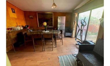 Se vende amplia casa en el sector  Collao