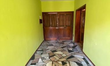 VENTA HERMOSO CHALET CON JARDIN/PARRILLA Y DTO 2 AMB AL FONDO -PLAZA DE LA CRUZ