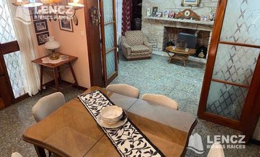 VENTA HERMOSO CHALET CON JARDIN/PARRILLA Y DTO 2 AMB AL FONDO -PLAZA DE LA CRUZ
