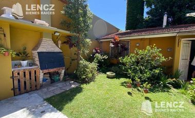 VENTA HERMOSO CHALET CON JARDIN/PARRILLA Y DTO 2 AMB AL FONDO -PLAZA DE LA CRUZ