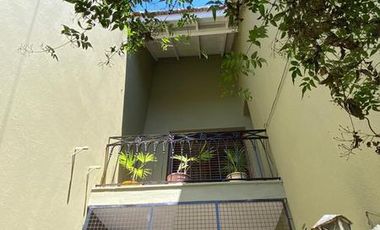 VENTA HERMOSO CHALET CON JARDIN/PARRILLA Y DTO 2 AMB AL FONDO -PLAZA DE LA CRUZ