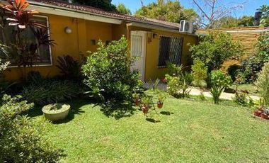 VENTA HERMOSO CHALET CON JARDIN/PARRILLA Y DTO 2 AMB AL FONDO -PLAZA DE LA CRUZ