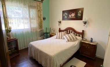 VENTA HERMOSO CHALET CON JARDIN/PARRILLA Y DTO 2 AMB AL FONDO -PLAZA DE LA CRUZ