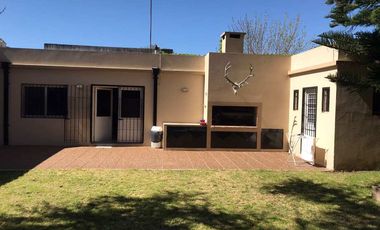 Chalet en venta en Bernal Centro
