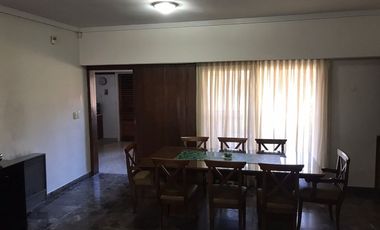 Chalet en venta en Bernal Centro