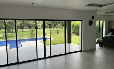 PRECIOSA RESIDENCIA COLINDANTE AL GREEN FRACC PARAÍSO COUNTRY CLUB