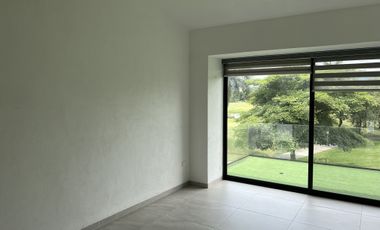 PRECIOSA RESIDENCIA COLINDANTE AL GREEN FRACC PARAÍSO COUNTRY CLUB