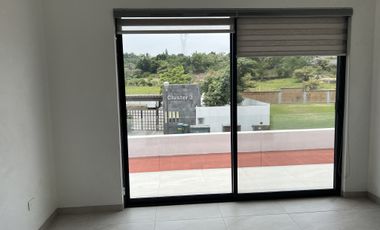 PRECIOSA RESIDENCIA COLINDANTE AL GREEN FRACC PARAÍSO COUNTRY CLUB