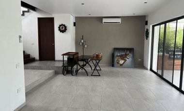 PRECIOSA RESIDENCIA COLINDANTE AL GREEN FRACC PARAÍSO COUNTRY CLUB
