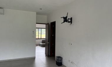 PRECIOSA RESIDENCIA COLINDANTE AL GREEN FRACC PARAÍSO COUNTRY CLUB