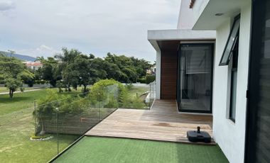 PRECIOSA RESIDENCIA COLINDANTE AL GREEN FRACC PARAÍSO COUNTRY CLUB