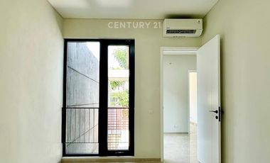 Disewa Rumah Brandnew Botanica Aralia Bintaro Sektor 9 dekat Gerbang Tol Parigi #281262