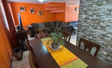 HERMOSA, LUMINOSA Y AMPLIA PROPIEDAD EN VILLA LOS AROMOS