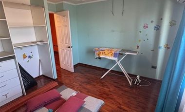 HERMOSA, LUMINOSA Y AMPLIA PROPIEDAD EN VILLA LOS AROMOS