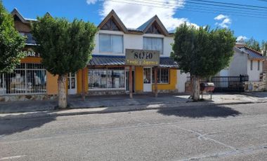Dos Locales Comerciales en Pta Baja y un depto en Pta Alta en Gobernador Costa, Chubut