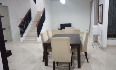 DISEWAKAN RUMAH BAGUS FULL FURNISH DI DE LATINOS BSD CITY