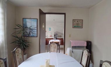 Casa en Venta en calle Brasil, Colonia Americas, Toluca, Estado de México.