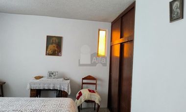 Casa en Venta en calle Brasil, Colonia Americas, Toluca, Estado de México.