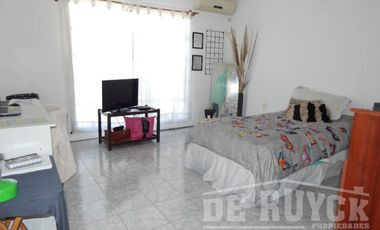 Casa PH en venta en Quilmes Oeste