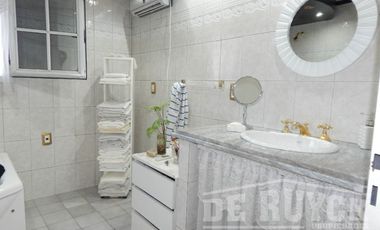 Casa PH en venta en Quilmes Oeste