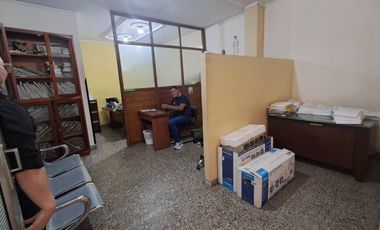 edificio en arriendo en el centro. Cod A121247