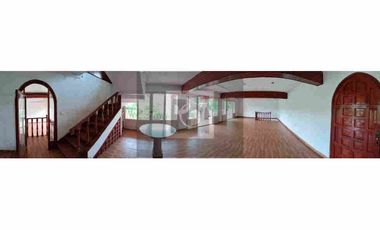 Locales comerciales campestres en plaza Briones-Pitaya, Coatepec