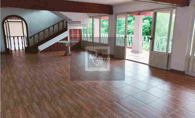 Locales comerciales campestres en plaza Briones-Pitaya, Coatepec