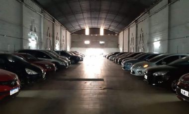 ALQUILO COCHERA EN ALBERDI / CENTRO PARA AUTOS Y MOTOS - ESTADÍAS O MENSUAL