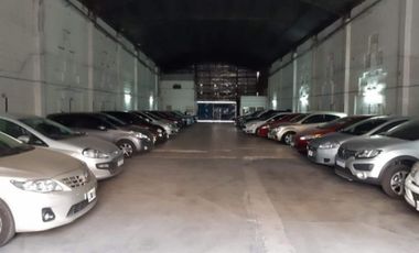 ALQUILO COCHERA EN ALBERDI / CENTRO PARA AUTOS Y MOTOS - ESTADÍAS O MENSUAL