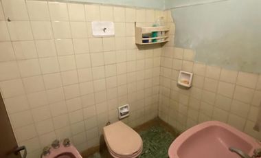 Casa sobre Dos Lotes en Av. 23