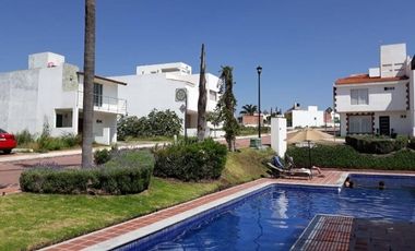 CASA EN VENTA CON RECAMARA EN PLANTA BAJA CORREGIDORA QUERETARO