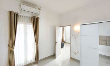 Rumah Strategis 15 menit ke RSU Hermina Serpong Hadap Utara J-45686