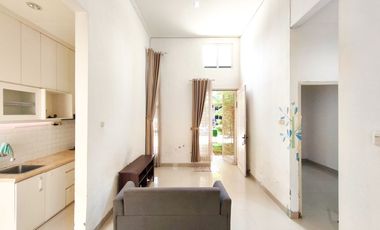 Rumah Strategis 15 menit ke RSU Hermina Serpong Hadap Utara J-45686